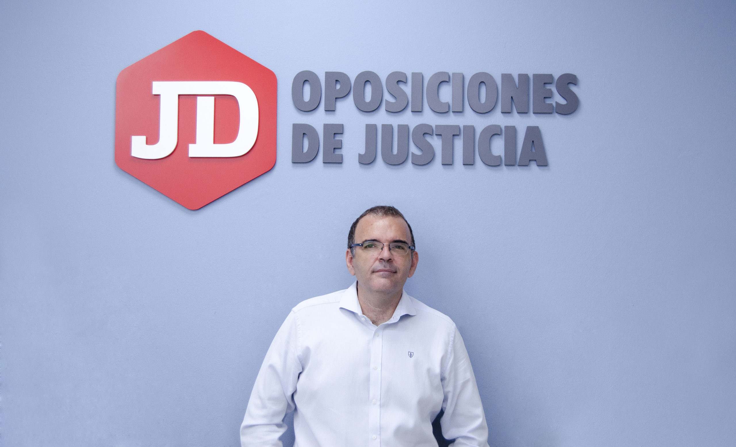 Juan David Granados, Director de formación de JD Oposiciones de Justicia